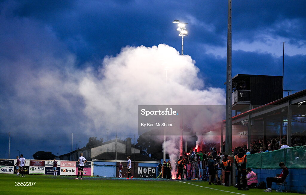 28 August 2026; Drogheda United supporters during the SSE Airtricity Men’s Premier Division match between Drogheda United and Dundalk at Sullivan & Lambe Park in Drogheda, Louth. Photo by Ben McShane/Sportsfile