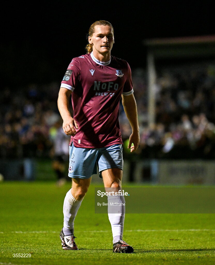 28 August 2026; Alfie Bates of Drogheda United during the SSE Airtricity Men’s Premier Division match between Drogheda United and Dundalk at Sullivan & Lambe Park in Drogheda, Louth. Photo by Ben McShane/Sportsfile