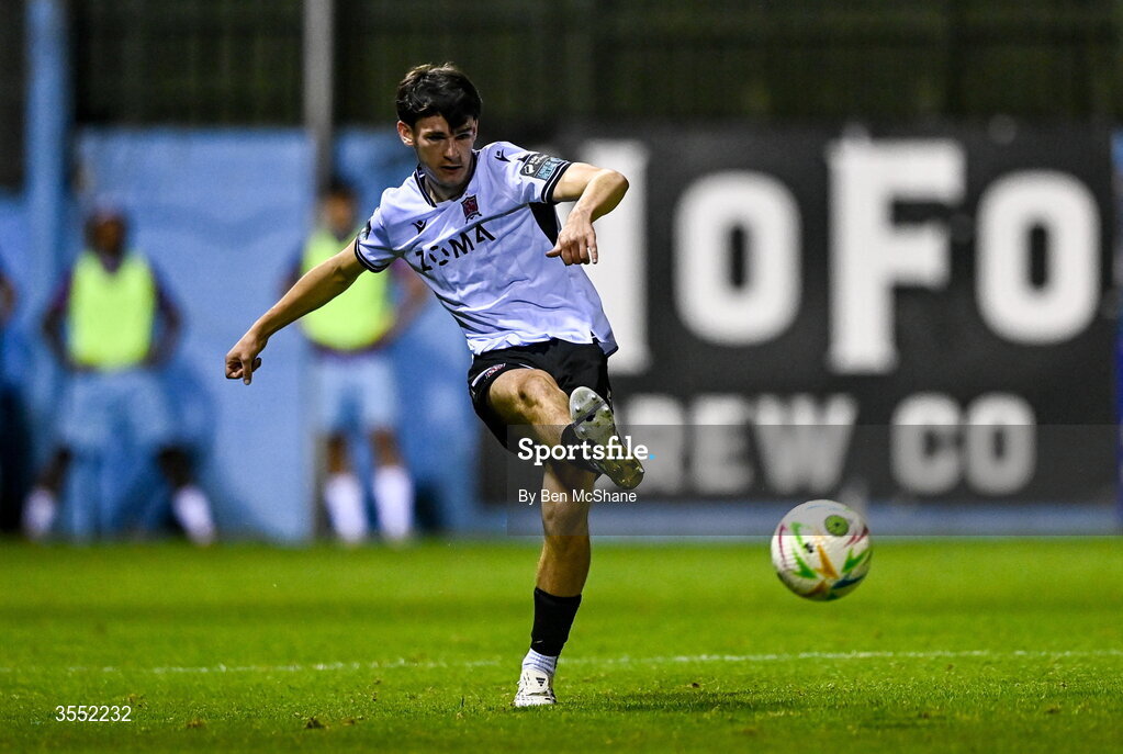 28 August 2026; Shane Tracey of Dundalk during the SSE Airtricity Men’s Premier Division match between Drogheda United and Dundalk at Sullivan & Lambe Park in Drogheda, Louth. Photo by Ben McShane/Sportsfile
