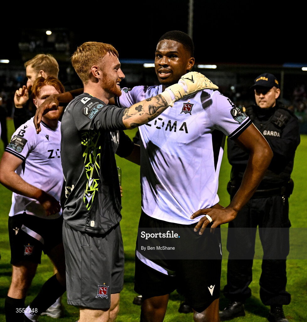 28 August 2026; Dundalk goalkeeper Enda Minogue, left, and Mayowa Animasahun of Dundalk celebrate after the SSE Airtricity Men’s Premier Division match between Drogheda United and Dundalk at Sullivan & Lambe Park in Drogheda, Louth. Photo by Ben McShane/Sportsfile