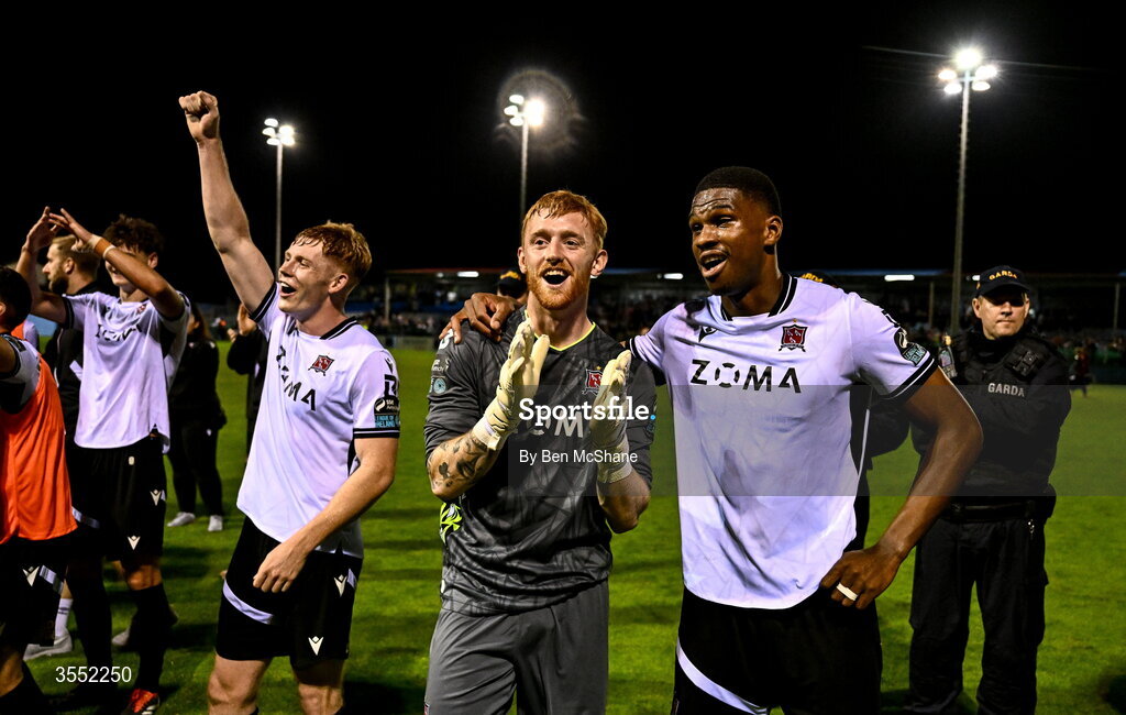 28 August 2026; Dundalk goalkeeper Enda Minogue, left, and Mayowa Animasahun of Dundalk celebrate after the SSE Airtricity Men’s Premier Division match between Drogheda United and Dundalk at Sullivan & Lambe Park in Drogheda, Louth. Photo by Ben McShane/Sportsfile