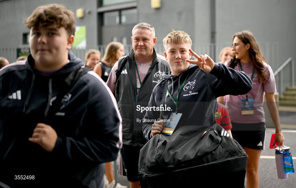 29 August 2026; Beth Buttimer of Munster arrives ahead of the Vodafone Womens Interprovincial Championship final match between Munster and Leinster at Dexcom Stadium in Galway. Photo by Shauna Clinton/Sportsfile