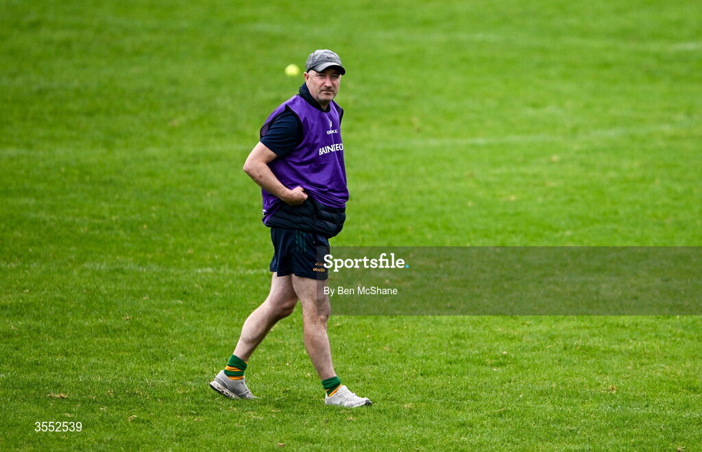 29 August 2026; Faughs manager Karol O'Brien before the PTSB Dublin Senior Club Hurling Championships Round 4 match between Cuala and Faughs at Parnell Park in Dublin. Photo by Ben McShane/Sportsfile