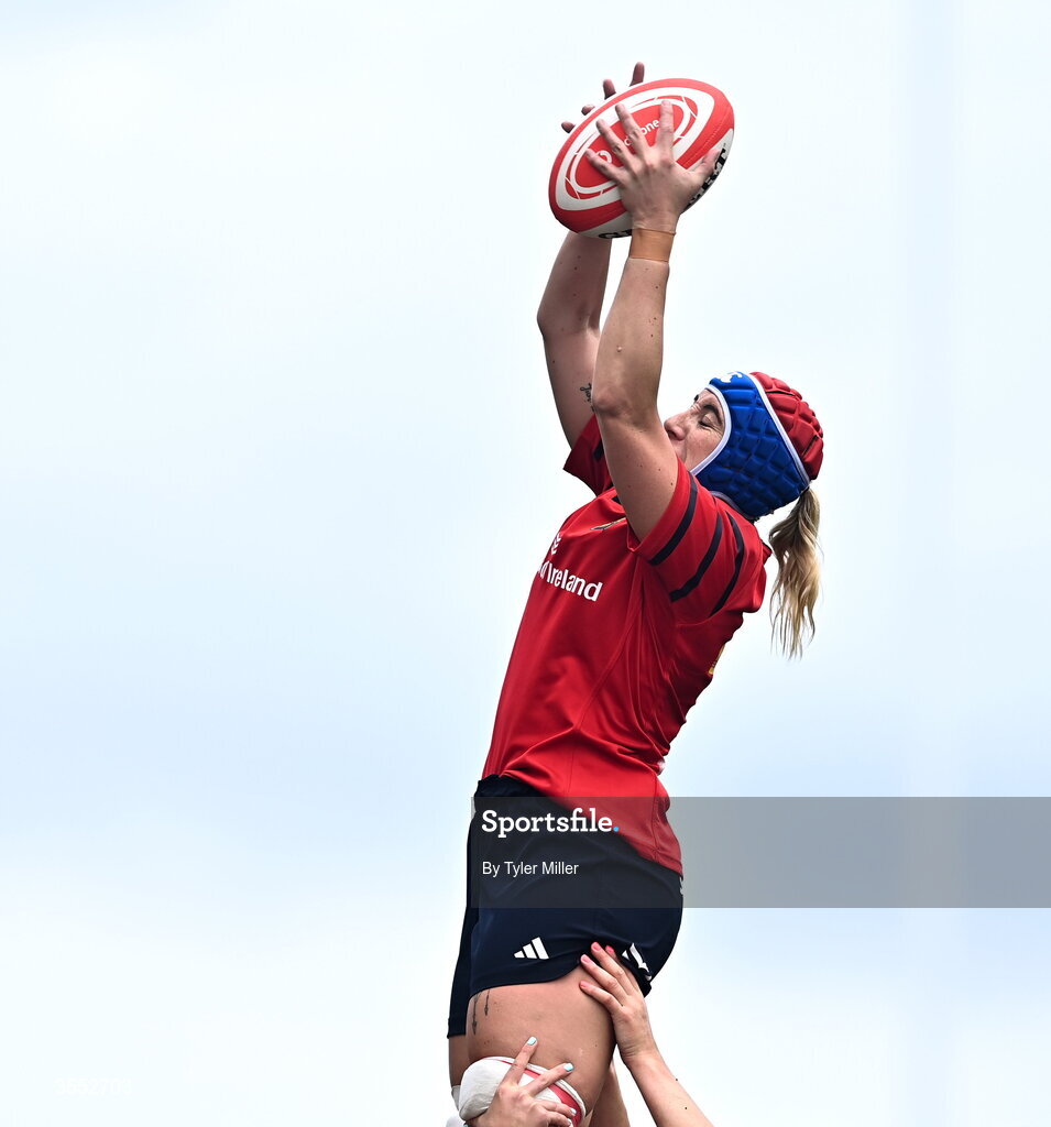 29 August 2026; Clodagh O’Halloran of Munster takes possession from a line-out during the Vodafone Womens Interprovincial Championship final match between Munster and Leinster at Dexcom Stadium in Galway. Photo by Tyler Miller/Sportsfile