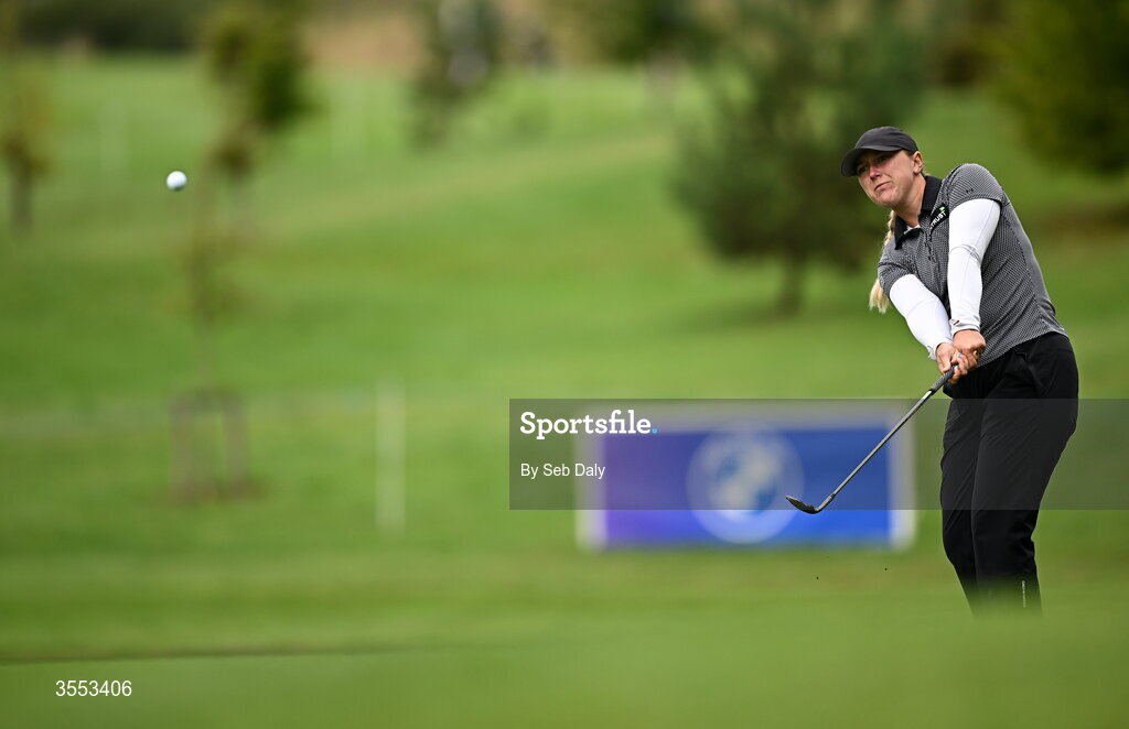 30 August 2026; Amy Taylor of England chips onto the ninth green during day four of the 2026 KPMG Women’s Irish Open Golf Championship at The K Club in Straffan, Kildare. Photo by Seb Daly/Sportsfile