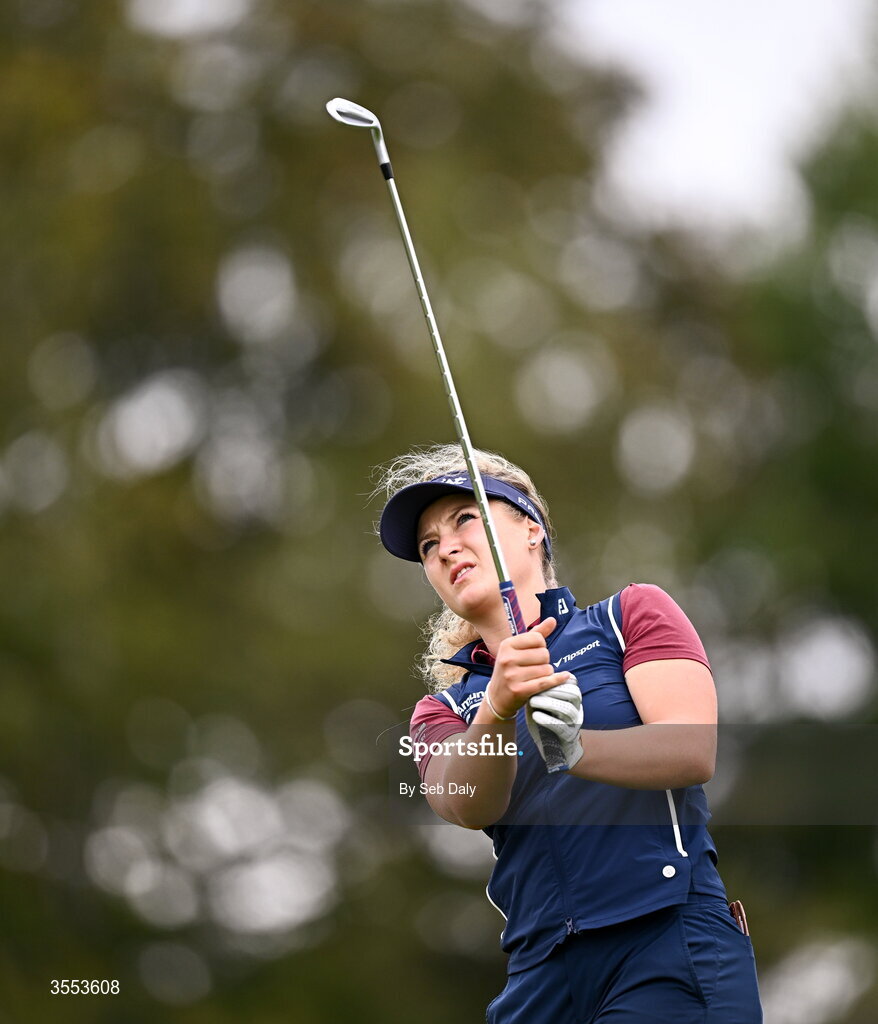 30 August 2026; Sara Kouskova of Czech Republic watches her tee shot on the second hole during day four of the 2026 KPMG Women’s Irish Open Golf Championship at The K Club in Straffan, Kildare. Photo by Seb Daly/Sportsfile
