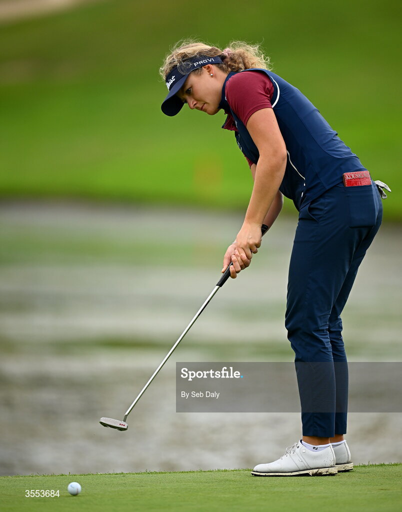 30 August 2026; Sara Kouskova of Czech Republic putts on the fourth green during day four of the 2026 KPMG Women’s Irish Open Golf Championship at The K Club in Straffan, Kildare. Photo by Seb Daly/Sportsfile