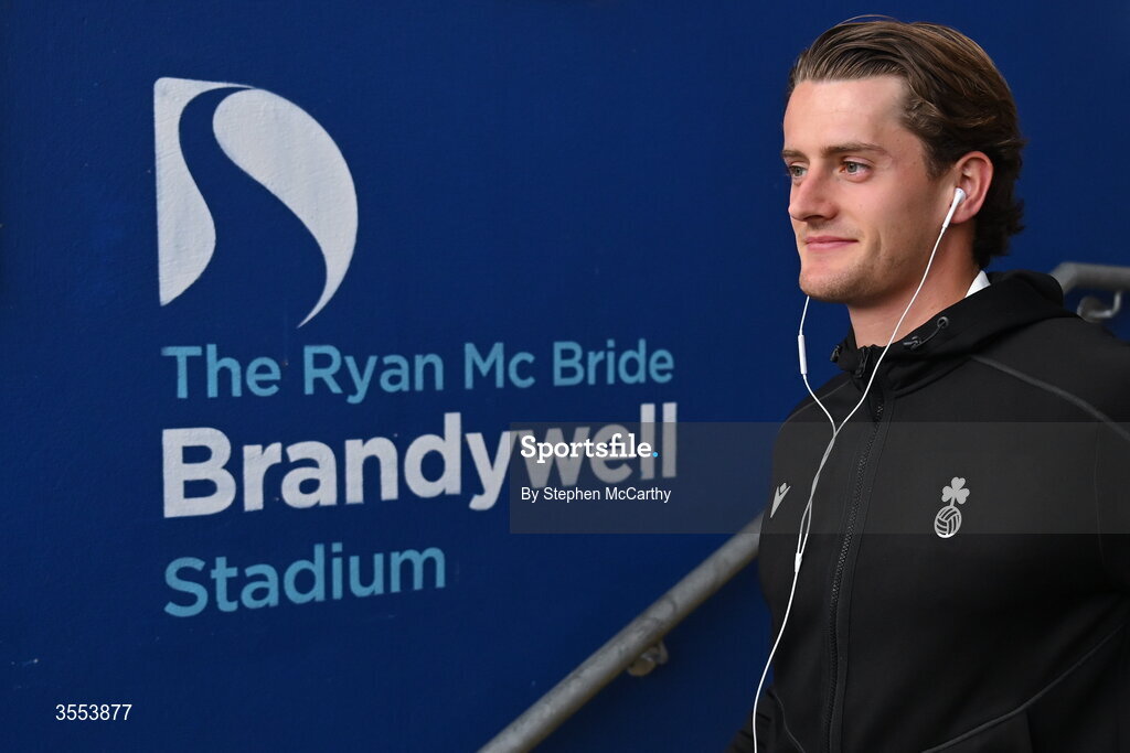 30 August 2026; John McGovern of Shamrock Rovers arrives before the SSE Airtricity Men’s Premier Division match between Derry City and Shamrock Rovers at The Ryan McBride Brandywell Stadium in Derry. Photo by Stephen McCarthy/Sportsfile