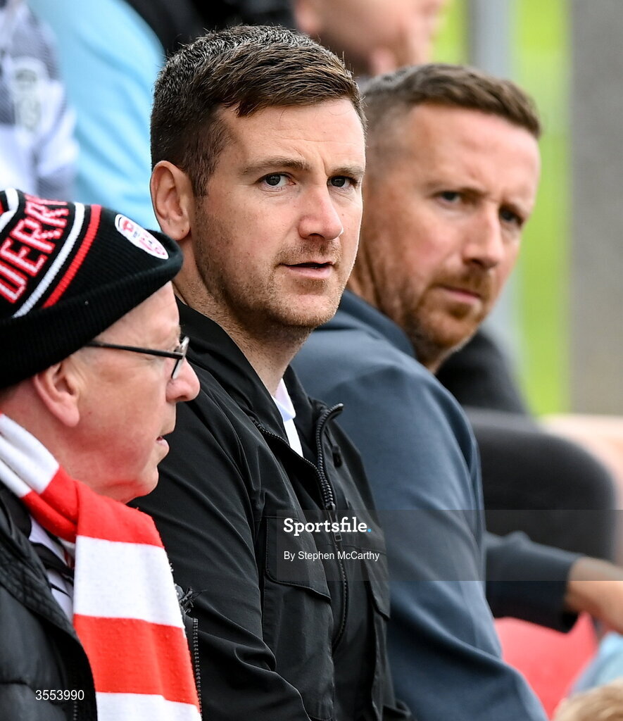 30 August 2026; Former Derry City players and current Finn Harps interim head coach Patrick McEleney, center, and Finn Harps assistant coach Shane McEleney, right, before the SSE Airtricity Men’s Premier Division match between Derry City and Shamrock Rovers at The Ryan McBride Brandywell Stadium in Derry. Photo by Stephen McCarthy/Sportsfile