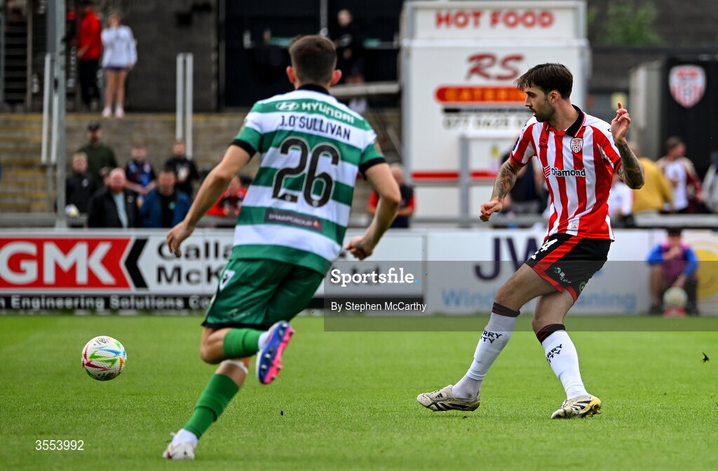 30 August 2026; Ellis Chapman of Derry City scores his side's first goal during the SSE Airtricity Men’s Premier Division match between Derry City and Shamrock Rovers at The Ryan McBride Brandywell Stadium in Derry. Photo by Stephen McCarthy/Sportsfile
