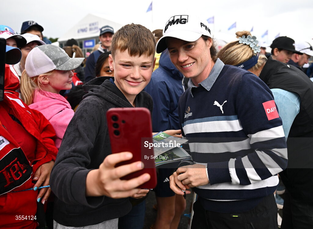 30 August 2026; Leona Maguire of Ireland takes a selfie with spectator Oscar Martin, aged 13, from Navan, Meath, during day four of the 2026 KPMG Women’s Irish Open Golf Championship at The K Club in Straffan, Kildare. Photo by Seb Daly/Sportsfile