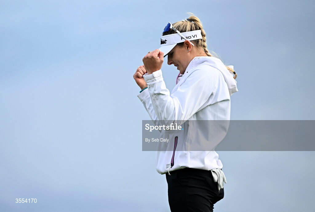 30 August 2026; Casandra Alexander of South Africa celebrates on the 18th green after winning on day four of the 2026 KPMG Women’s Irish Open Golf Championship at The K Club in Straffan, Kildare. Photo by Seb Daly/Sportsfile
