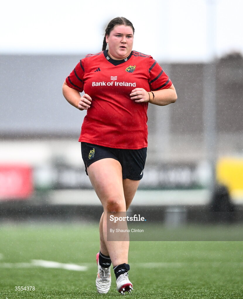 29 August 2026; Eilís Cahill of Munster during the Vodafone Womens Interprovincial Championship final match between Munster and Leinster at Dexcom Stadium in Galway. Photo by Shauna Clinton/Sportsfile
