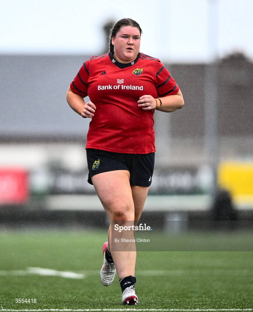 29 August 2026; Eilís Cahill of Munster during the Vodafone Womens Interprovincial Championship final match between Munster and Leinster at Dexcom Stadium in Galway. Photo by Shauna Clinton/Sportsfile