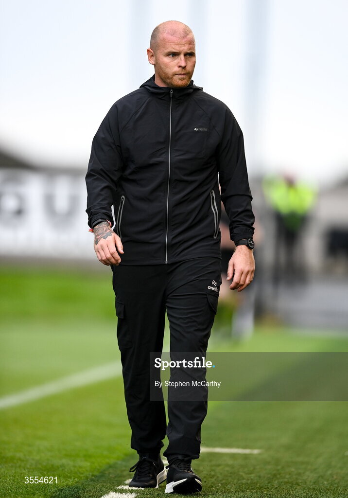 30 August 2026; Derry City interim manager Mark Connolly during the SSE Airtricity Men’s Premier Division match between Derry City and Shamrock Rovers at The Ryan McBride Brandywell Stadium in Derry. Photo by Stephen McCarthy/Sportsfile