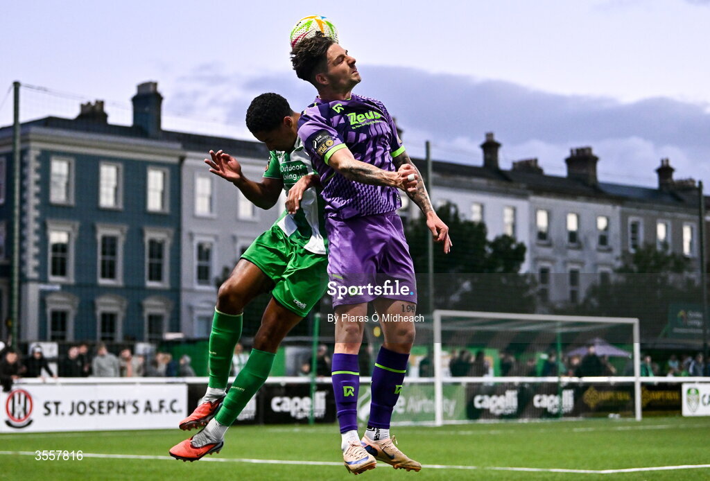 4 September 2026; Ruairí Keating of Cork City in action against Declan Osagie of Bray Wanderers during the SSE Airtricity Men’s First Division match between Bray Wanderers and Cork City at the Carlisle Grounds in Bray, Wicklow. Photo by Piaras Ó Mídheach/Sportsfile