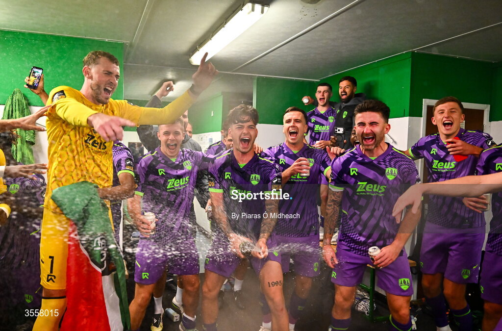 4 September 2026; Ruairi Keating and Cork City team-mates celebrate after winning the SSE Airtricity Men’s First Division title after a draw in the SSE Airtricity Men’s First Division match between Bray Wanderers and Cork City at the Carlisle Grounds in Bray, Wicklow. Photo by Piaras Ó Mídheach/Sportsfile