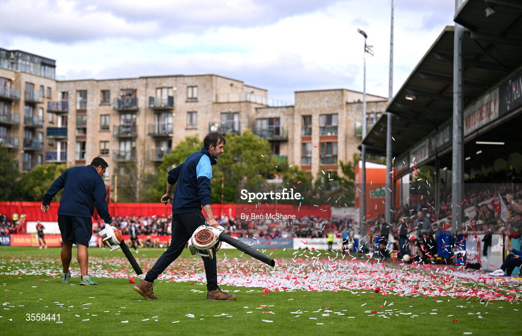 5 September 2026; St Patrick's Athletic ground staff use leaf-blowers to clear the confetti from the pitch, which casused a delay to kick-off, before the Club Orange Men’s FAI Cup quarter-final match between St Patrick's Athletic and Bohemians at Richmond Park in Dublin. Photo by Ben McShane/Sportsfile