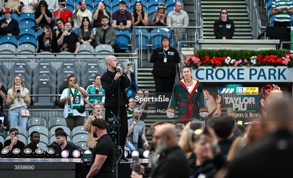 5 September 2026; Singer Maverick Sabre sings Molly McCann to the ring before her bantamweight bout with Sylwia Doligala at the Once Upon A Time fight night in Croke Park, Dublin. Photo by Stephen McCarthy/Sportsfile