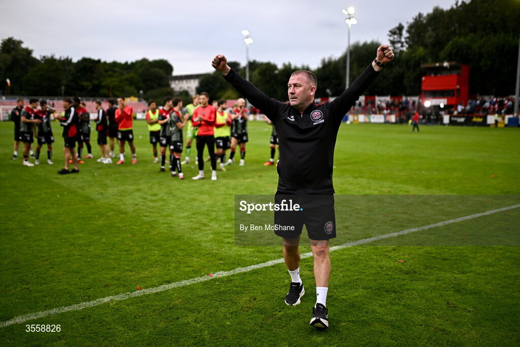 5 September 2026; Bohemians manager Alan Reynolds celebrates after the Club Orange Men’s FAI Cup quarter-final match between St Patrick's Athletic and Bohemians at Richmond Park in Dublin. Photo by Ben McShane/Sportsfile