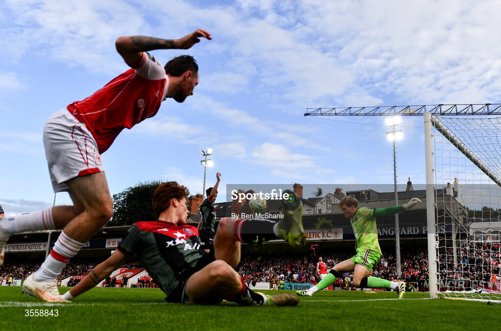 5 September 2026; Bohemians goalkeeper Paul Walters makes a save from Ryan Edmondson of St Patrick's Athletic during the Club Orange Men’s FAI Cup quarter-final match between St Patrick's Athletic and Bohemians at Richmond Park in Dublin. Photo by Ben McShane/Sportsfile