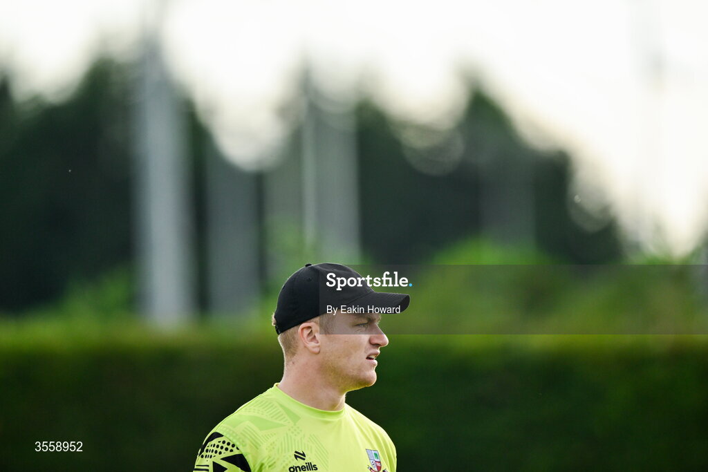 5 September 2026; Mervue United goalkeeper Peter Healy looks on during the FAI National League match between Lucan United and Mervue United at Copper Face Jacks Park in Dublin. Photo by Eakin Howard/Sportsfile