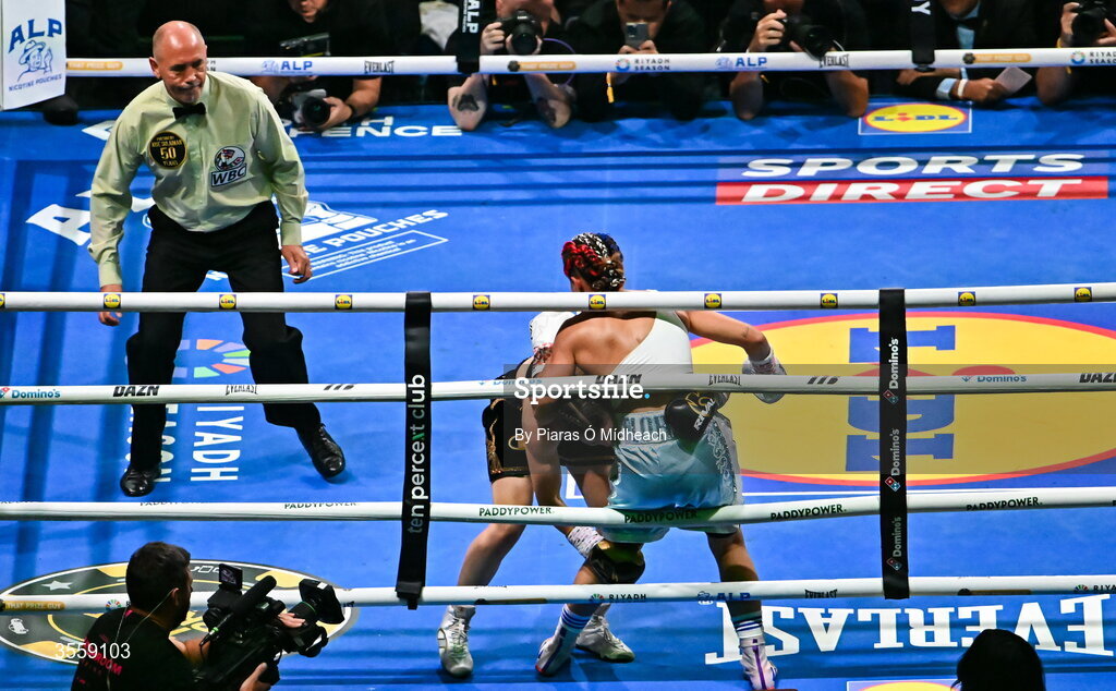 5 September 2026; Katie Taylor, left, and Flora Pili during their undisputed super lightweight championship fight at the Once Upon A Time fight night in Croke Park, Dublin. Photo by Piaras Ó Mídheach/Sportsfile