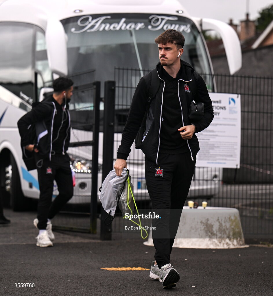 6 September 2026; Harvey Warren of Dundalk arrives before the Club Orange Men’s FAI Cup quarter-final match between Derry City and Dundalk at The Ryan McBride Brandywell Stadium in Derry. Photo by Ben McShane/Sportsfile