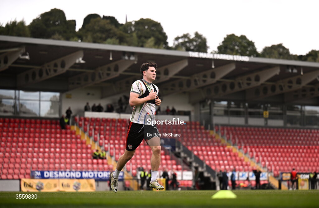6 September 2026; James Clarke of Derry City warms-up before the Club Orange Men’s FAI Cup quarter-final match between Derry City and Dundalk at The Ryan McBride Brandywell Stadium in Derry. Photo by Ben McShane/Sportsfile