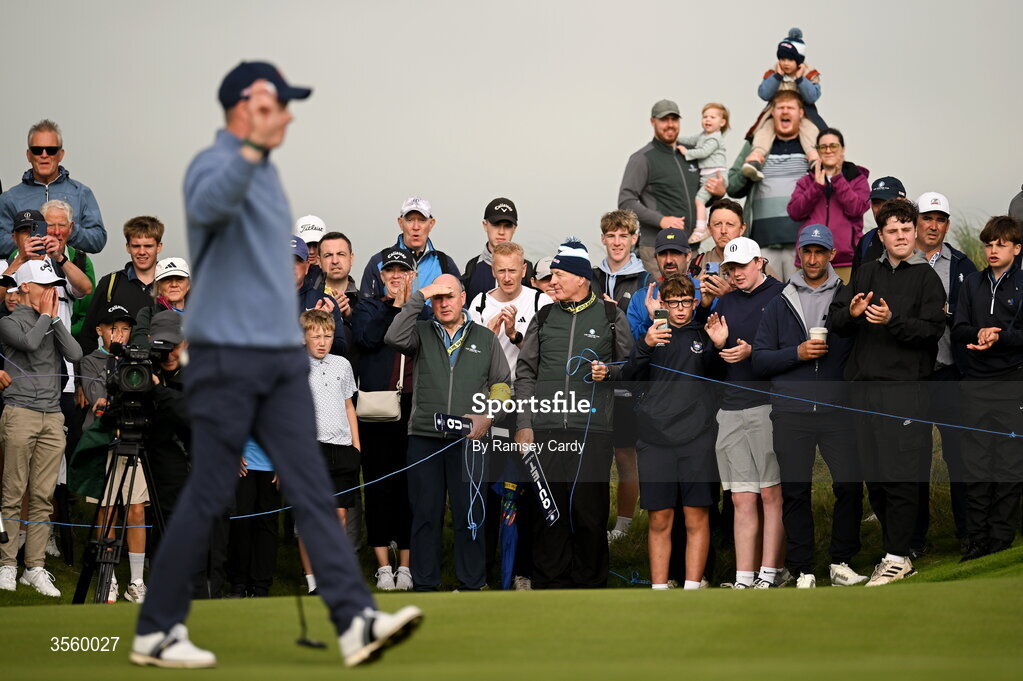 6 September 2026; Supporters react to a Stuart Grehan of Great Britain and Ireland putt during the singles matches on day two of the 51st Walker Cup at Lahinch Golf Club in Lahinch, Clare. Photo by Ramsey Cardy/Sportsfile