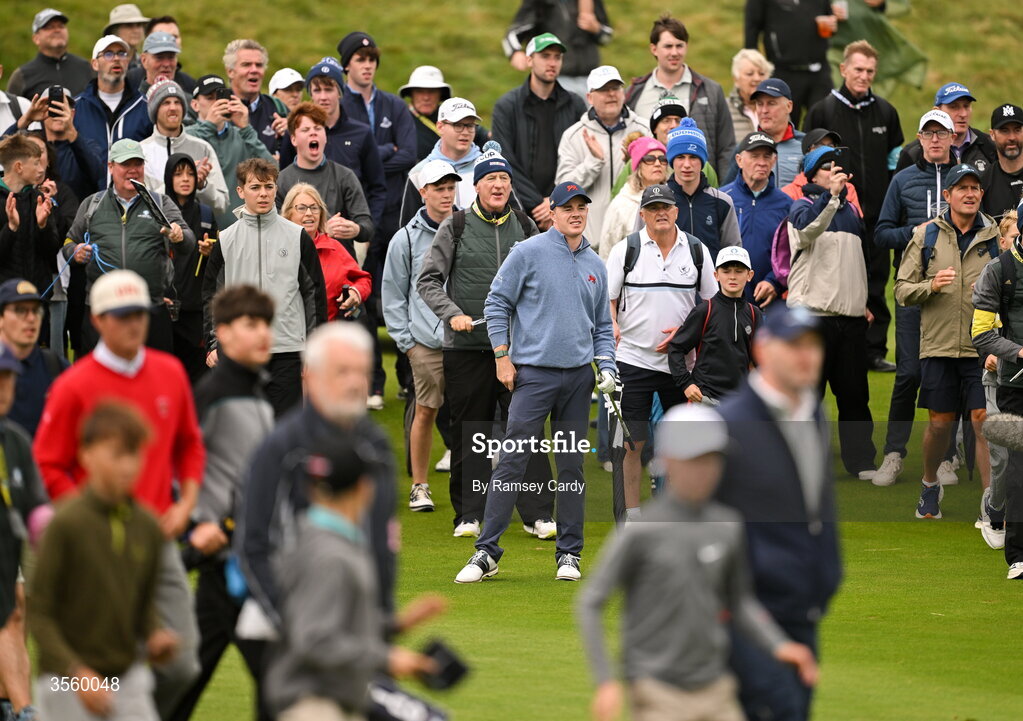 6 September 2026; Stuart Grehan of Great Britain and Ireland looks for his ball through the crowds during the singles matches on day two of the 51st Walker Cup at Lahinch Golf Club in Lahinch, Clare. Photo by Ramsey Cardy/Sportsfile