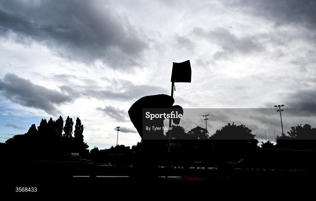 14 September 2026; A groundskeeper places a corner flag before the SSE Airtricity Men’s Premier Division match between Shelbourne and Drogheda United at Tolka Park in Dublin. Photo by Tyler Miller/Sportsfile