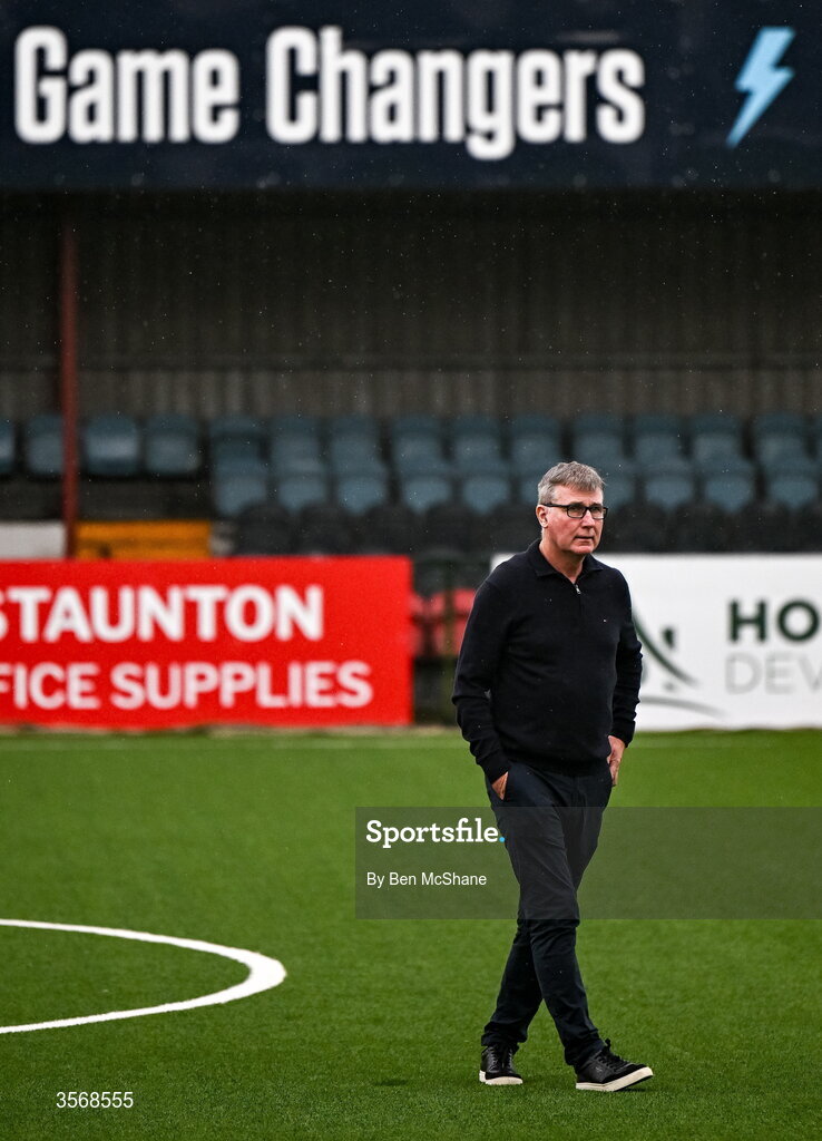 14 September 2026; St Patrick's Athletic manager Stephen Kenny before the SSE Airtricity Men’s Premier Division match between Dundalk and St Patrick's Athletic at Oriel Park in Dundalk, Louth. Photo by Ben McShane/Sportsfile