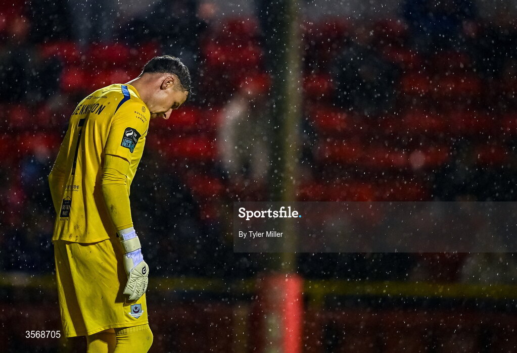 14 September 2026; Drogheda United goalkeeper Luke Dennison reacts after his side concede a first goal during the SSE Airtricity Men’s Premier Division match between Shelbourne and Drogheda United at Tolka Park in Dublin. Photo by Tyler Miller/Sportsfile
