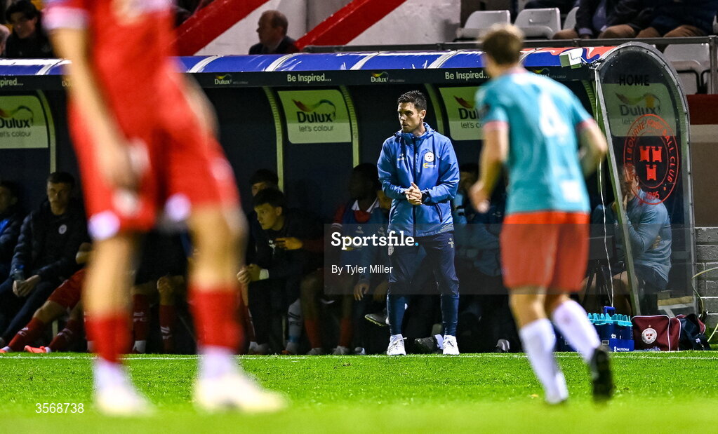 14 September 2026; Shelbourne head coach John Russell during the SSE Airtricity Men’s Premier Division match between Shelbourne and Drogheda United at Tolka Park in Dublin. Photo by Tyler Miller/Sportsfile