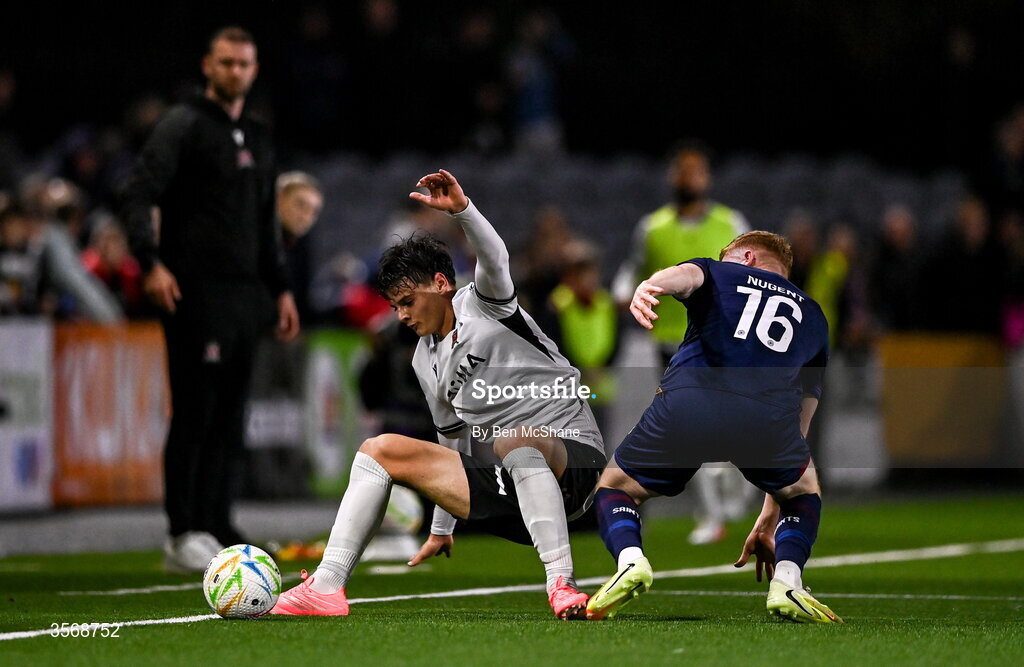 14 September 2026; Egor Vassenin of Dundalk in action against Darragh Nugent of St Patrick's Athletic during the SSE Airtricity Men’s Premier Division match between Dundalk and St Patrick's Athletic at Oriel Park in Dundalk, Louth. Photo by Ben McShane/Sportsfile