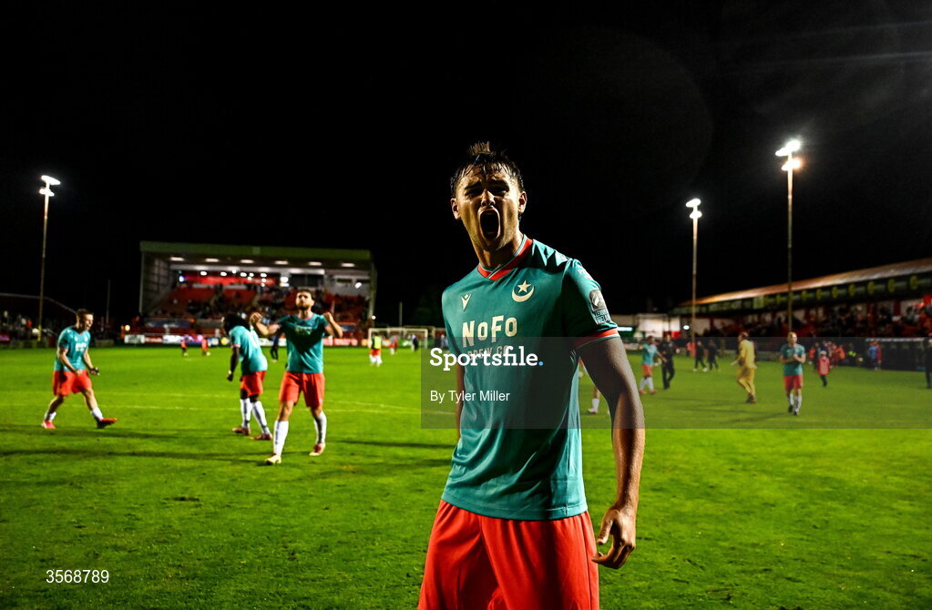 14 September 2026; Leo Burney of Drogheda United celebrates after the SSE Airtricity Men’s Premier Division match between Shelbourne and Drogheda United at Tolka Park in Dublin. Photo by Tyler Miller/Sportsfile