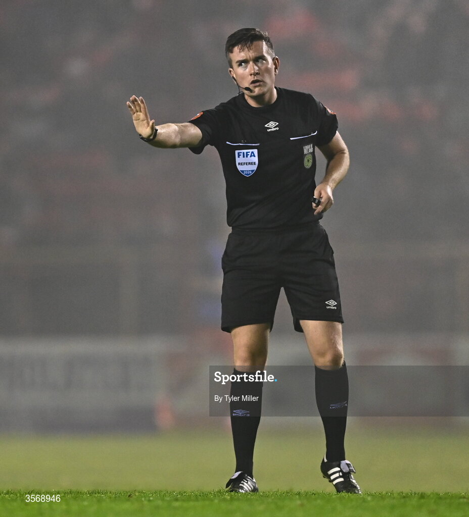 14 September 2026; Referee Aaron O'Dowd during the SSE Airtricity Men’s Premier Division match between Shelbourne and Drogheda United at Tolka Park in Dublin. Photo by Tyler Miller/Sportsfile