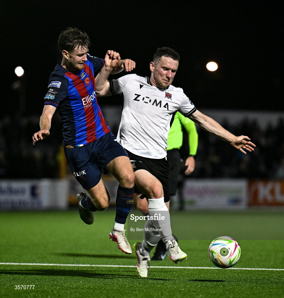 14 September 2026; Bobby Burns of Dundalk and Barry Baggley of St Patrick's Athletic during the SSE Airtricity Men’s Premier Division match between Dundalk and St Patrick's Athletic at Oriel Park in Dundalk, Louth. Photo by Ben McShane/Sportsfile