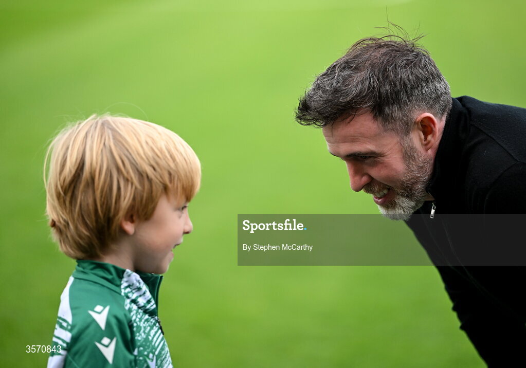 18 September 2026; Shamrock Rovers manager Stephen Bradley with supporter Archie Gaffney before the SSE Airtricity Men’s Premier Division match between Shamrock Rovers and Waterford at Tallaght Stadium in Dublin. Photo by Stephen McCarthy/Sportsfile