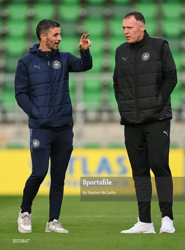 18 September 2026; Waterford first team head coach Graham Coughlan and Padraig Amond, left, before the SSE Airtricity Men’s Premier Division match between Shamrock Rovers and Waterford at Tallaght Stadium in Dublin. Photo by Stephen McCarthy/Sportsfile