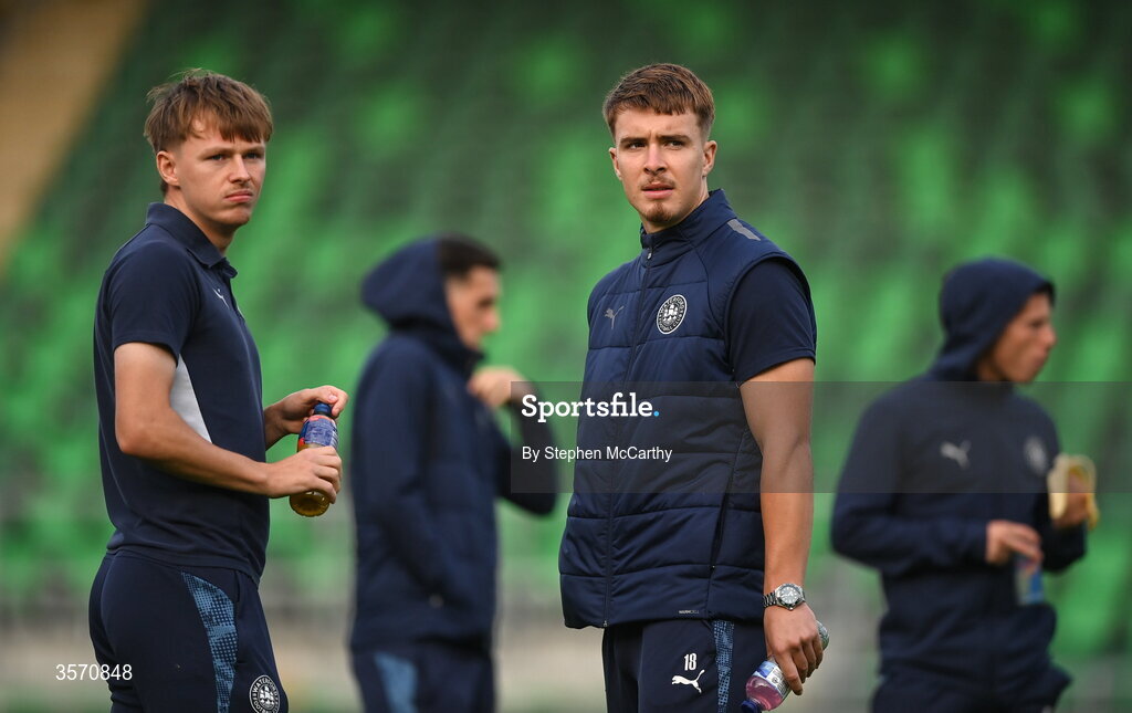 18 September 2026; Tommy Lonergan, right, and Conan Noonan of Waterford before the SSE Airtricity Men’s Premier Division match between Shamrock Rovers and Waterford at Tallaght Stadium in Dublin. Photo by Stephen McCarthy/Sportsfile