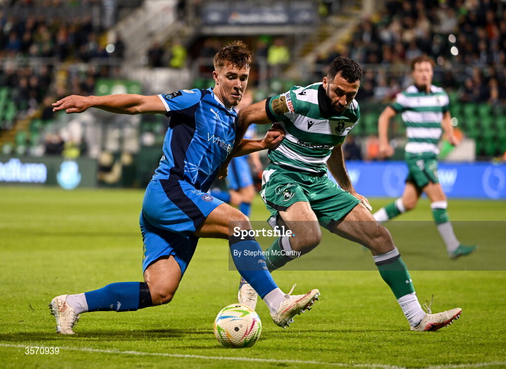 18 September 2026; Tommy Lonergan of Waterford in action against Roberto Lopes of Shamrock Rovers during the SSE Airtricity Men’s Premier Division match between Shamrock Rovers and Waterford at Tallaght Stadium in Dublin. Photo by Stephen McCarthy/Sportsfile