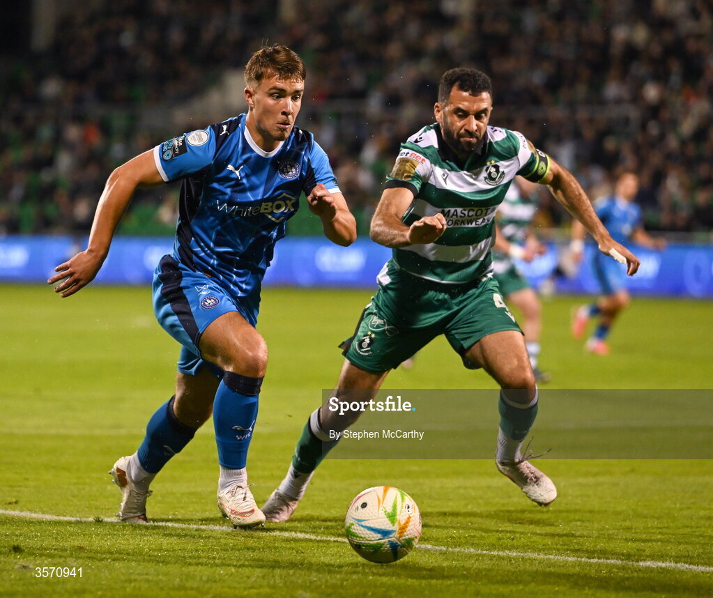 18 September 2026; Tommy Lonergan of Waterford in action against Roberto Lopes of Shamrock Rovers during the SSE Airtricity Men’s Premier Division match between Shamrock Rovers and Waterford at Tallaght Stadium in Dublin. Photo by Stephen McCarthy/Sportsfile