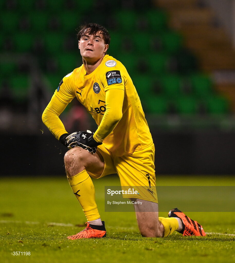 18 September 2026; Waterford goalkeeper Stephen McMullan during the SSE Airtricity Men’s Premier Division match between Shamrock Rovers and Waterford at Tallaght Stadium in Dublin. Photo by Stephen McCarthy/Sportsfile