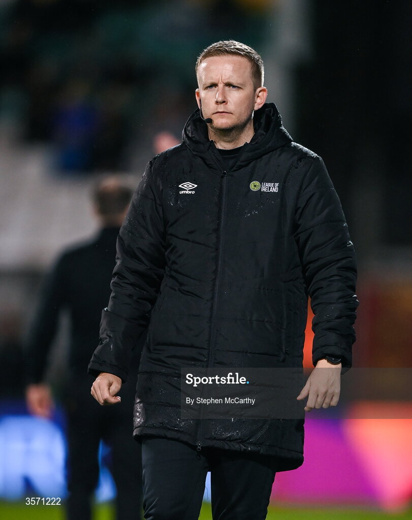 18 September 2026; Fourth official Daniel Murphy during the SSE Airtricity Men’s Premier Division match between Shamrock Rovers and Waterford at Tallaght Stadium in Dublin. Photo by Stephen McCarthy/Sportsfile