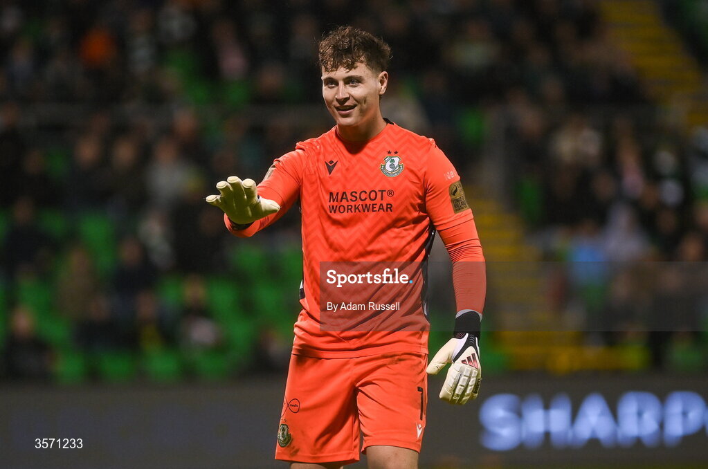 18 September 2026; Shamrock Rovers goalkeeper Ed McGinty during the SSE Airtricity Men’s Premier Division match between Shamrock Rovers and Waterford at Tallaght Stadium in Dublin. Photo by Adam Russell/Sportsfile