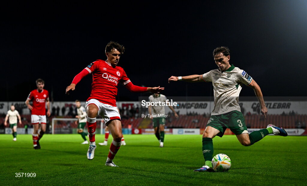 19 September 2026; Anto Breslin of St Patrick's Athletic in action against Archie Meekison of Sligo Rovers during the SSE Airtricity Men’s Premier Division match between Sligo Rovers and St Patrick's Athletic at The Showgrounds in Sligo. Photo by Tyler Miller/Sportsfile