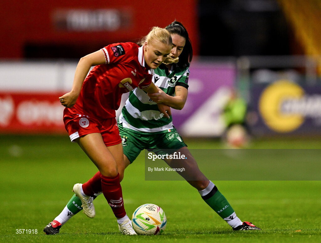 19 September 2026; Maeve Wollmer of Shelbourne in action against Lauryn O'Callaghan of Shamrock Rovers during the SSE Airtricity Women's Premier Division match between Shelbourne and Shamrock Rovers at Tolka Park in Drumcondra, Dublin. Photo by Mark Kavanagh/Sportsfile