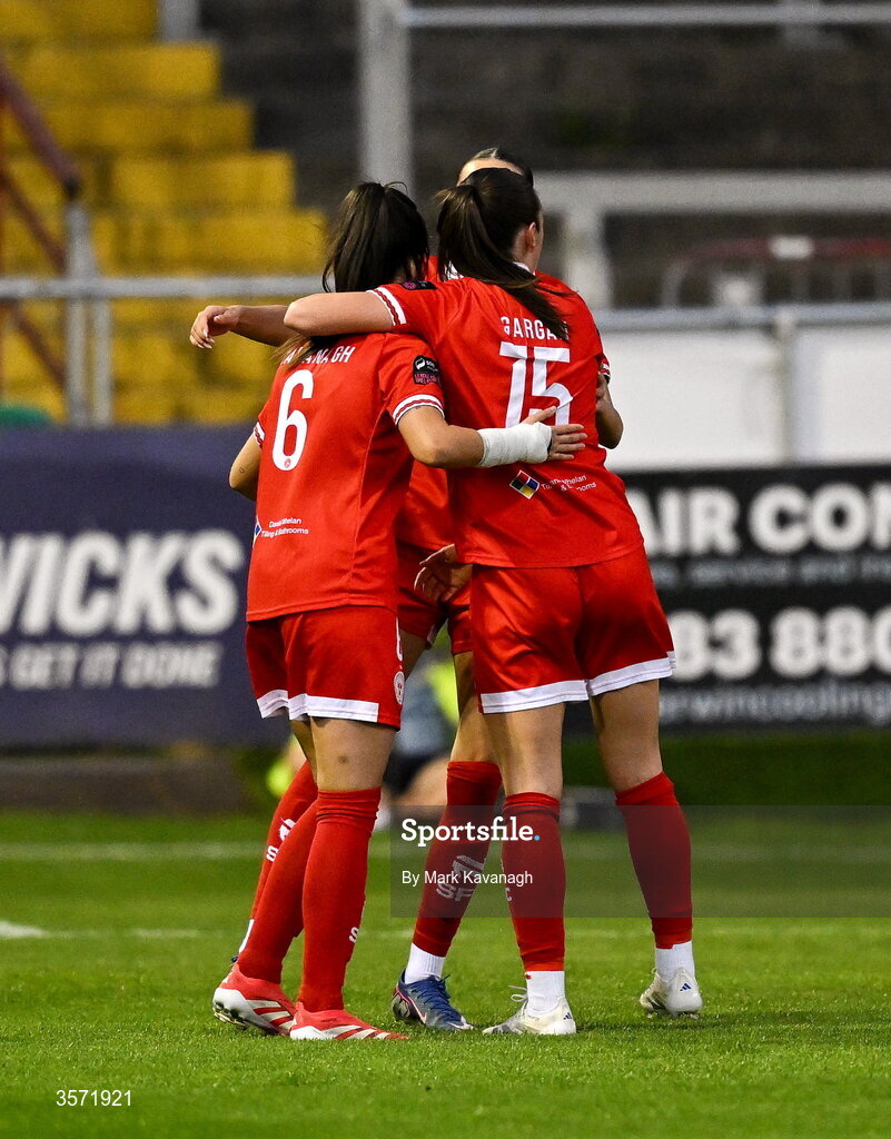 19 September 2026; Alex Kavanagh of Shelbourne celebrates with teammate Jess Gargan of Shelbourne after scoring her side's first goal during the SSE Airtricity Women's Premier Division match between Shelbourne and Shamrock Rovers at Tolka Park in Drumcondra, Dublin. Photo by Mark Kavanagh/Sportsfile